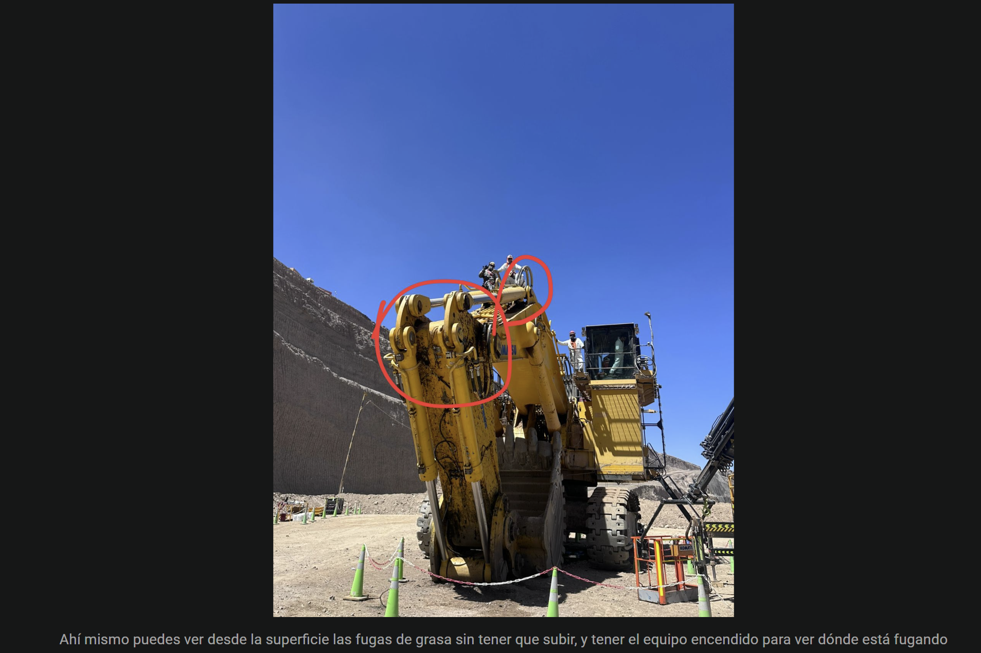 Tecnicos sobre pala Komatsu